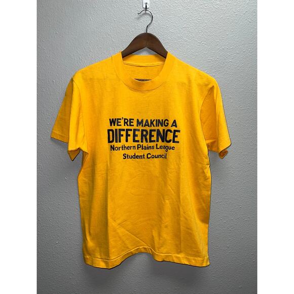 Vintage Northern Plains Shirt League Making A Difference Yellow Tee Medium - Picture 1 of 7